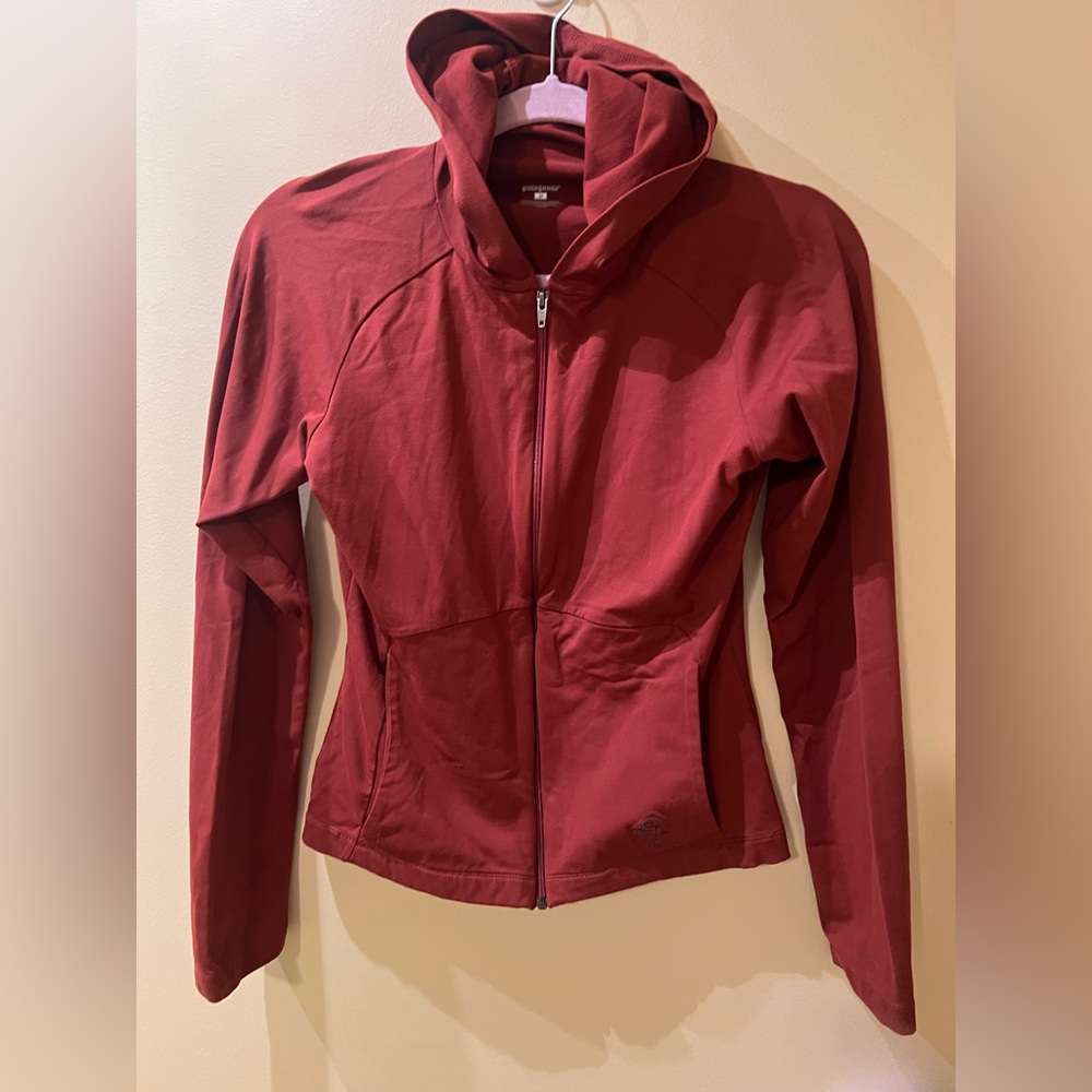 Patagonia rhythm hoodie zip jacket m
Brown / red color 
Spandex blend